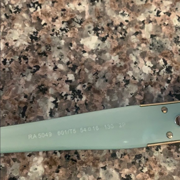 Ralph Lauren Polarized RA5049 - Picture 4 of 5